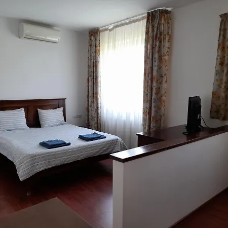 فندق مبيت وإفطار Demizson Panzio 3*