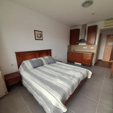 Demizson Panzio 3* Kehidakustány