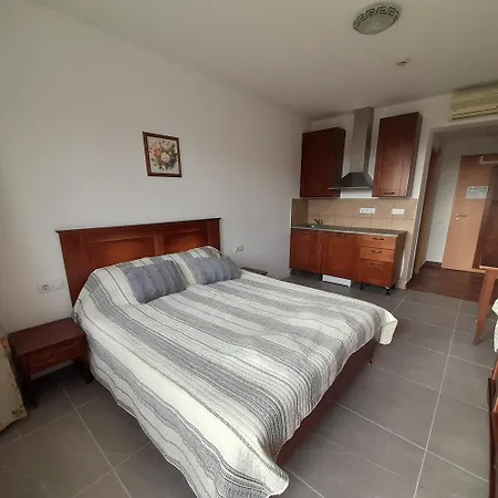 Demizson Panzio Nocleg ze śniadaniem 3*