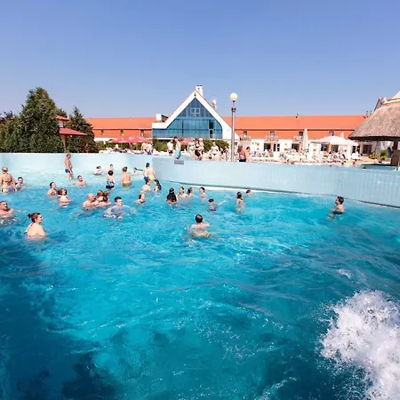 Demizson Panzio فندق مبيت وإفطار