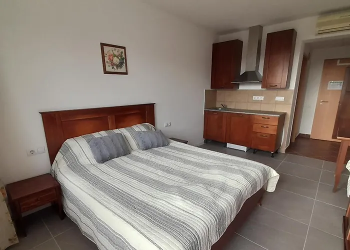 Demizson Panzio Bed & Breakfast 3*