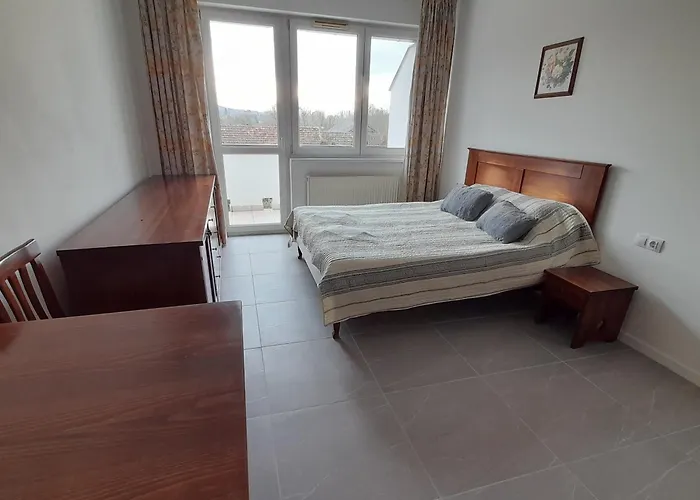 Demizson Panzio Bed & Breakfast Kehidakustány